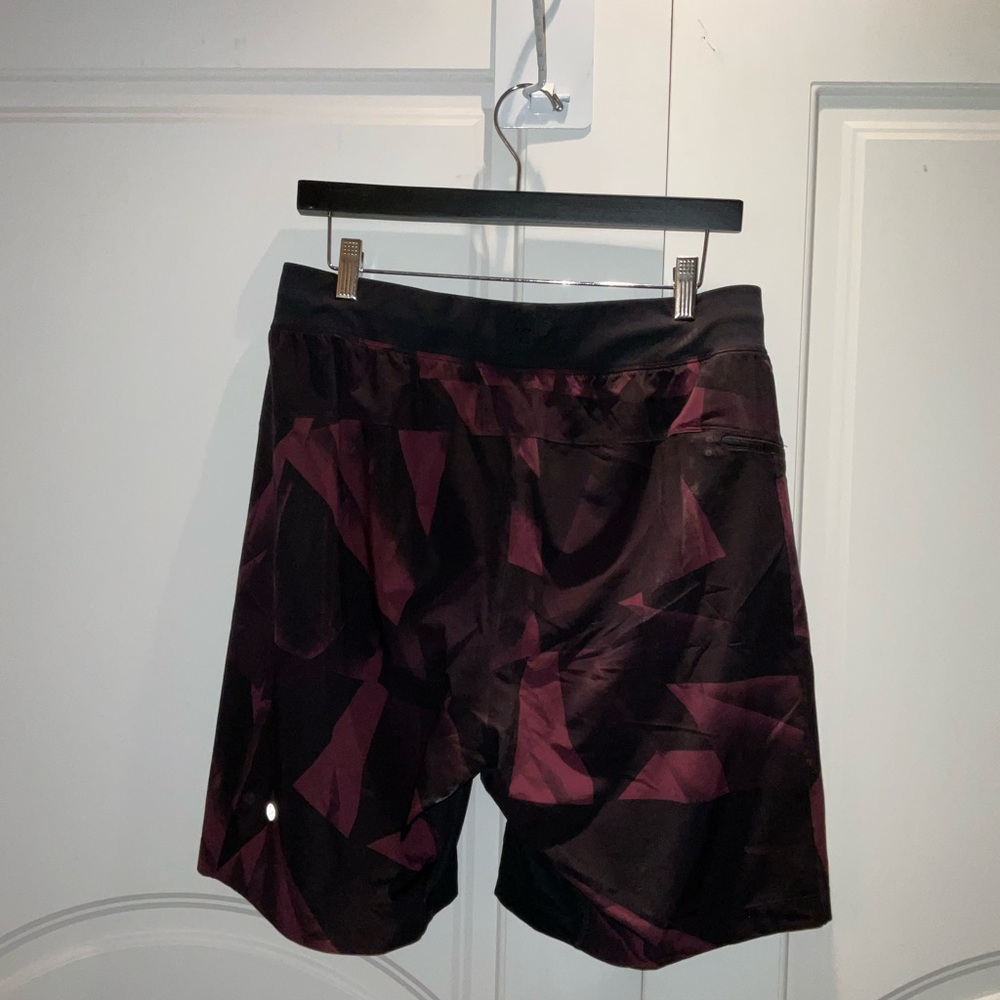 Lulu Lemon Mens Athletic Shorts